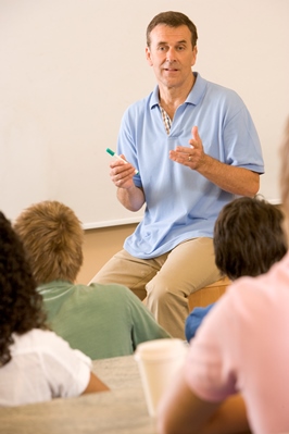 teacher lecturing students
